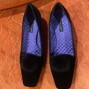 Kate Spade 8.5 N velvet shoe with mink pompon